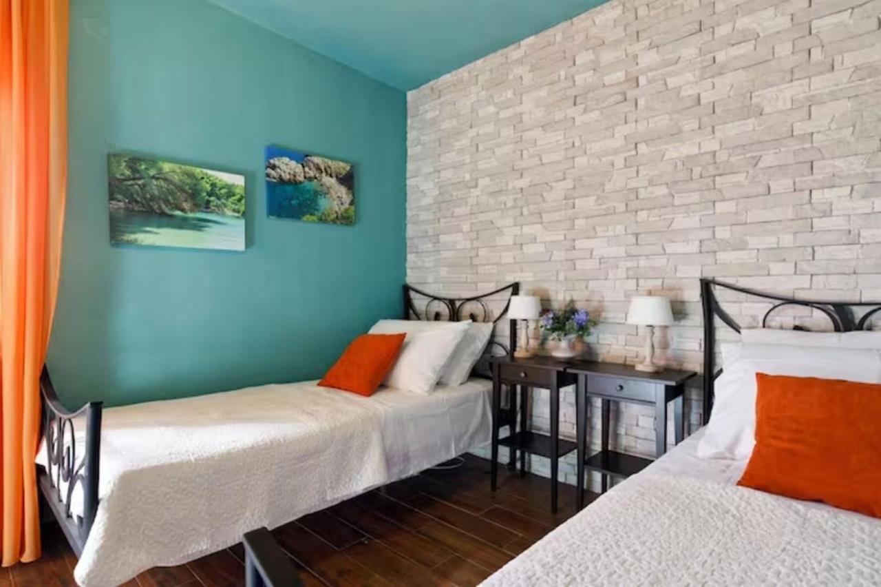 Villa Tropica, Total Privacy, Tropical Garden And Private Pool Kastela Bagian luar foto