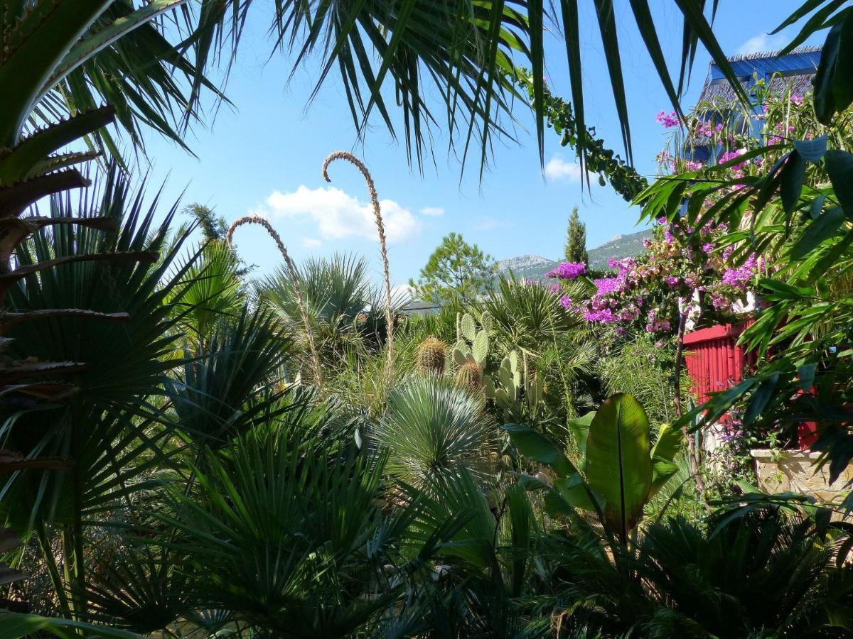 Villa Tropica, Total Privacy, Tropical Garden And Private Pool Kastela Bagian luar foto